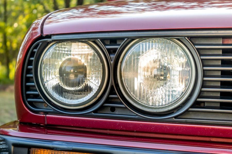 Детали экстерьера BMW 324td Touring (E30) 1991 года  (NA) (фото 13 из 94)